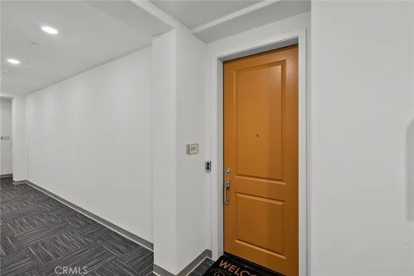 $3,200 | 27466 Mercantile Court, Unit 303, Valencia, CA 91381