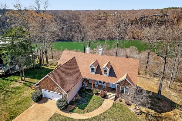 $949,900 | 1175 Hutchins Bend Road, Sparta, TN 38583