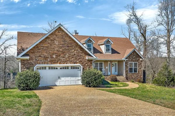 $949,900 | 1175 Hutchins Bend Road, Sparta, TN 38583