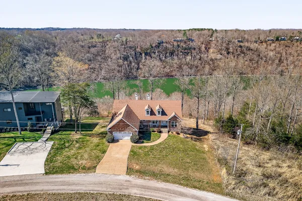$949,900 | 1175 Hutchins Bend Road, Sparta, TN 38583