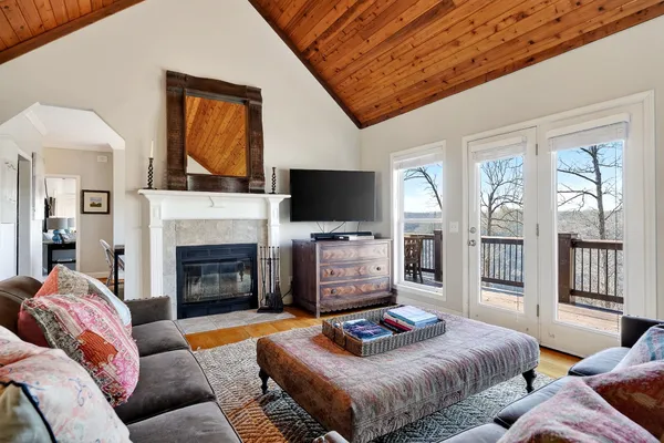 $949,900 | 1175 Hutchins Bend Road, Sparta, TN 38583
