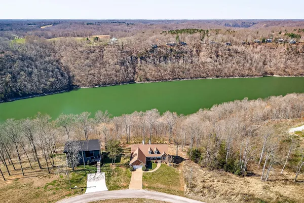 $949,900 | 1175 Hutchins Bend Road, Sparta, TN 38583