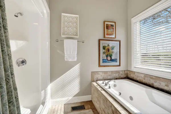 $949,900 | 1175 Hutchins Bend Road, Sparta, TN 38583