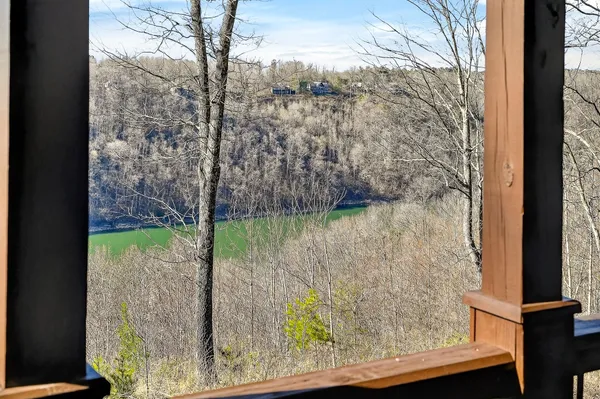 $949,900 | 1175 Hutchins Bend Road, Sparta, TN 38583