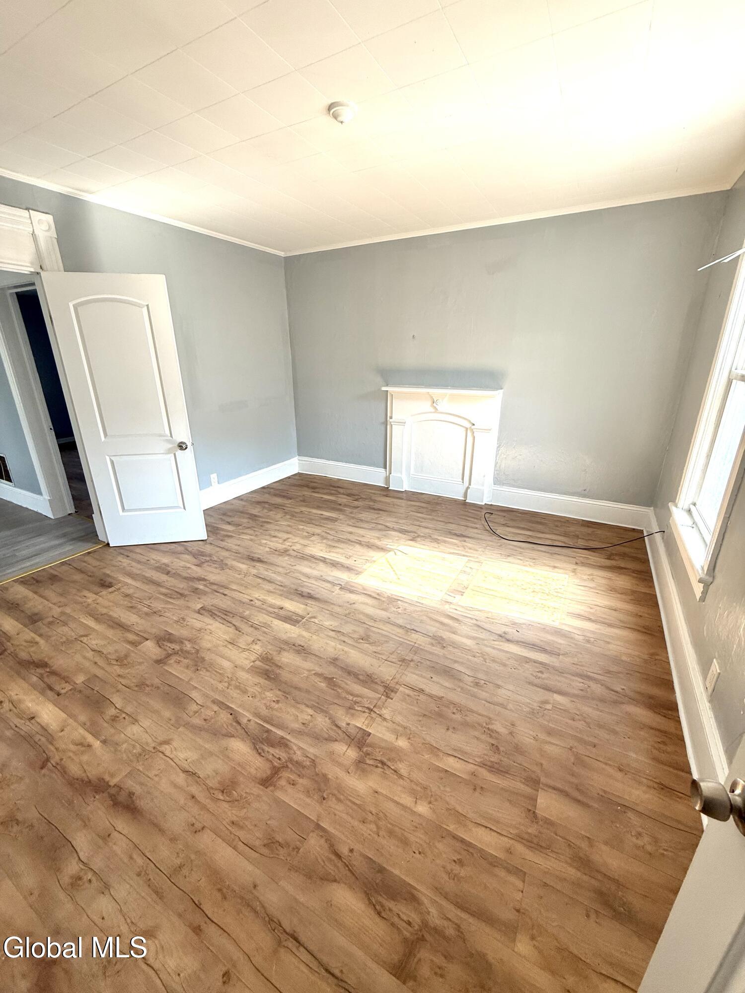 126 Prospect Street, Unit 2 Schenectady, NY 12308 - Photo 7 of 13 IMG_4060