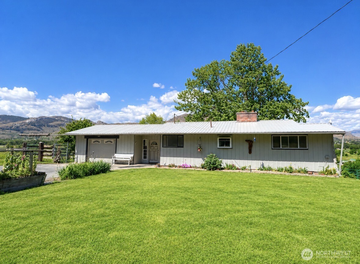 16 Mossy Rock Road Oroville, WA 98844 - Photo 2 of 40