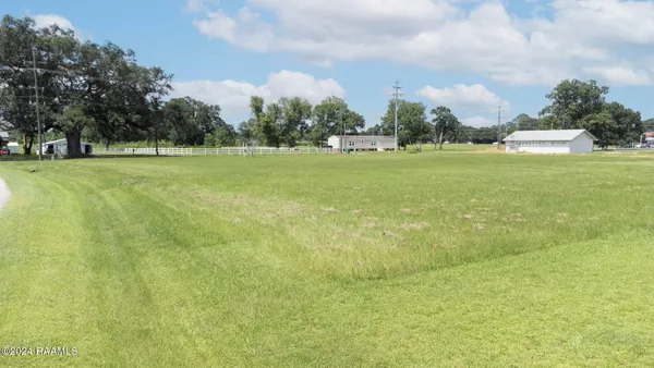 $299,000 | 131 La Neuville Road, Youngsville, LA 70592
