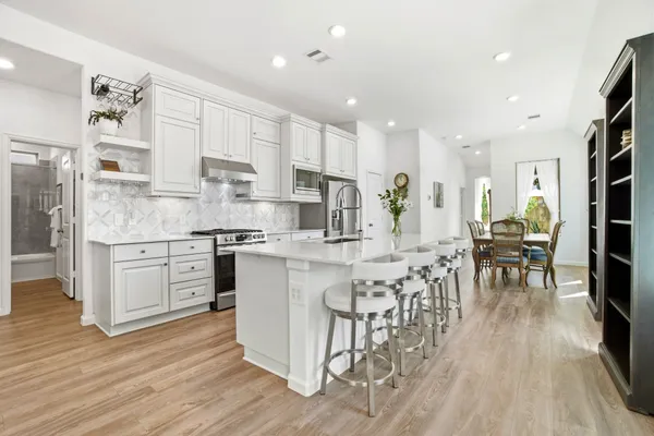 $359,000 | 1409 Northwood Blf Lane, Pinehurst, TX 77362
