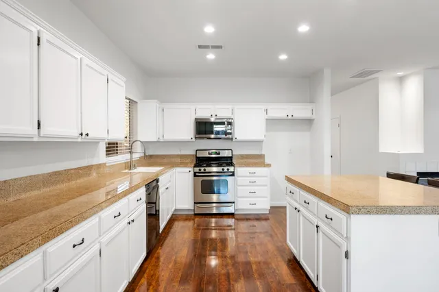 $510,000 | 2526 River Cove Drive, Riverbank, CA 95367