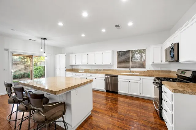 $510,000 | 2526 River Cove Drive, Riverbank, CA 95367