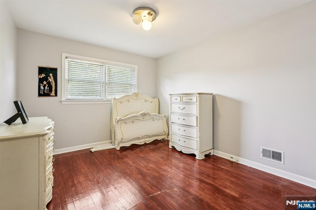 63 Crestmont Road West Orange, NJ 07052 - Photo 21 of 40