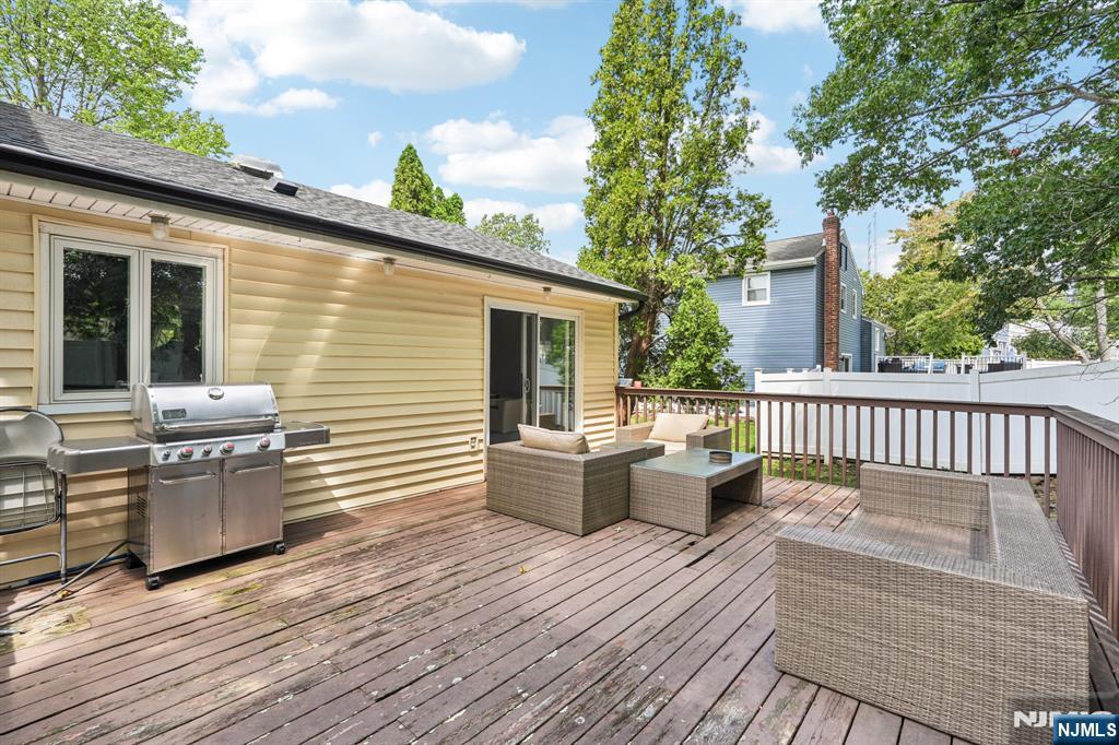 63 Crestmont Road West Orange, NJ 07052 - Photo 31 of 40