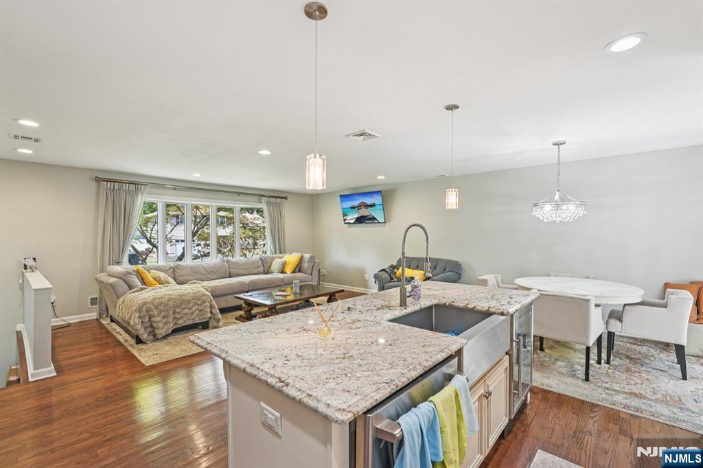 63 Crestmont Road West Orange, NJ 07052 - Photo 8 of 40