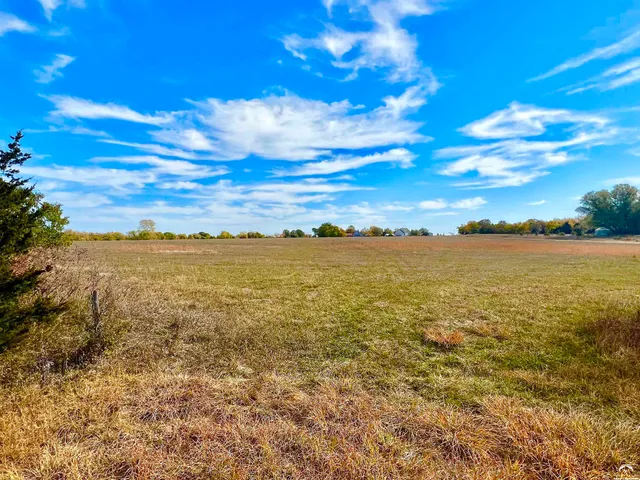$2,000,000 | 125-acres East 1296th Road, Lawrence, KS 66047