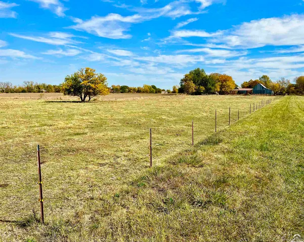$2,000,000 | 125-acres East 1296th Road, Lawrence, KS 66047