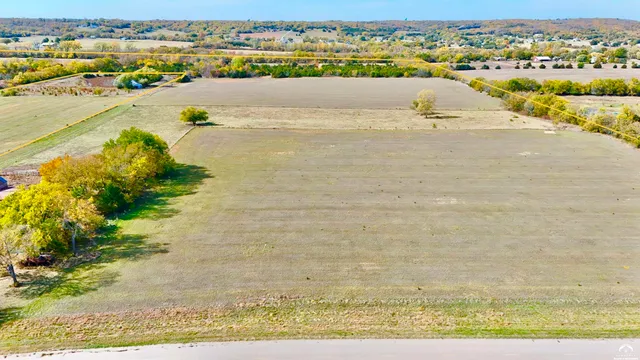 $2,000,000 | 125-acres East 1296th Road, Lawrence, KS 66047
