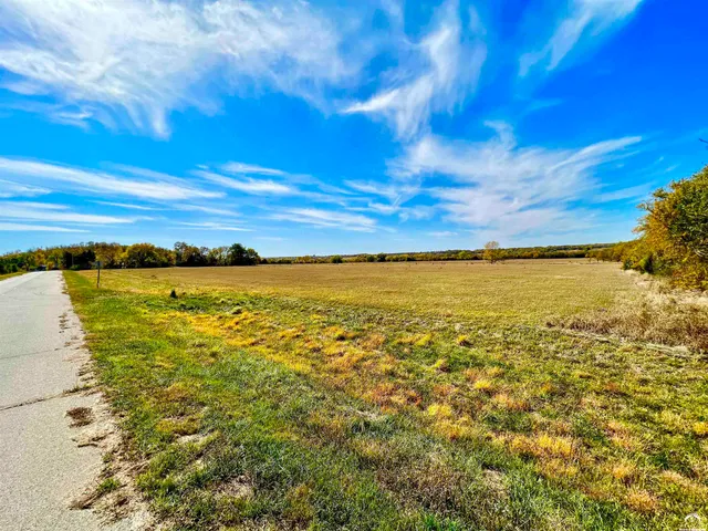 $2,000,000 | 125-acres East 1296th Road, Lawrence, KS 66047