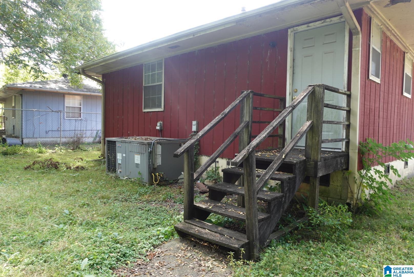 1359 15th Place Birmingham, AL 35211 - Photo 3 of 5