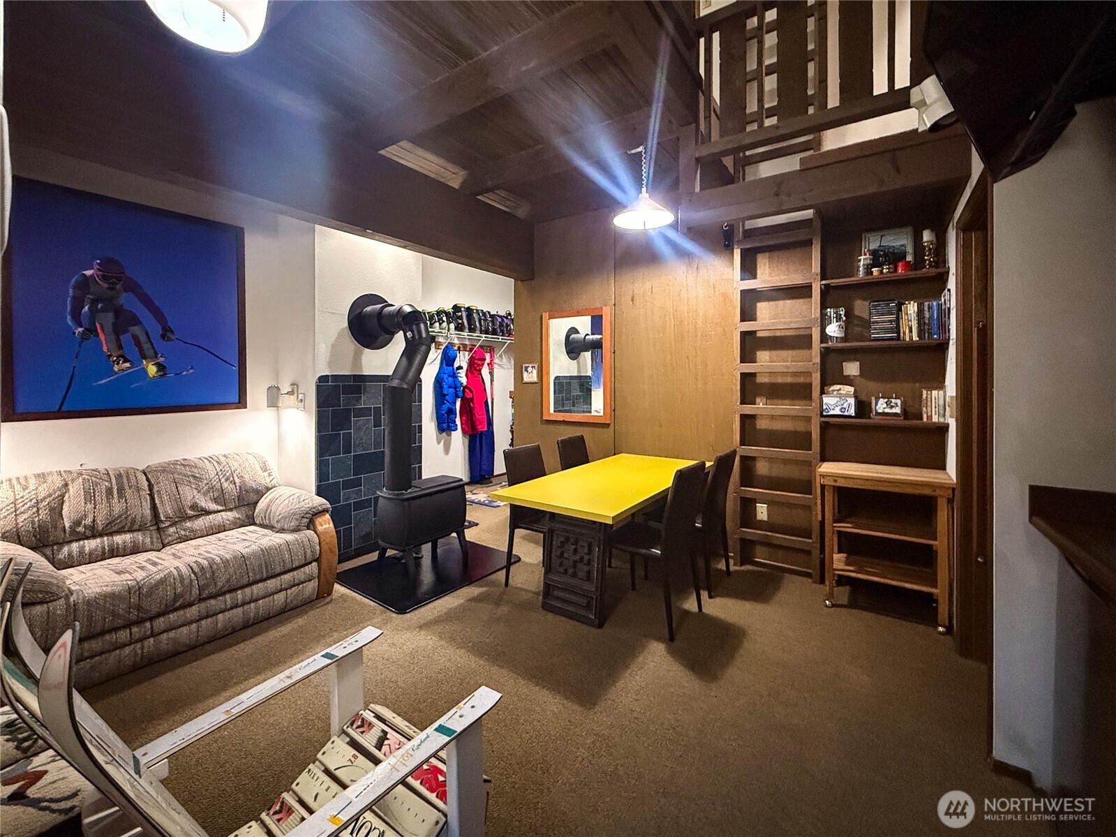 17800 Alpental Access Road, Unit 3102 Snoqualmie Pass, WA 98068 - Photo 7 of 32