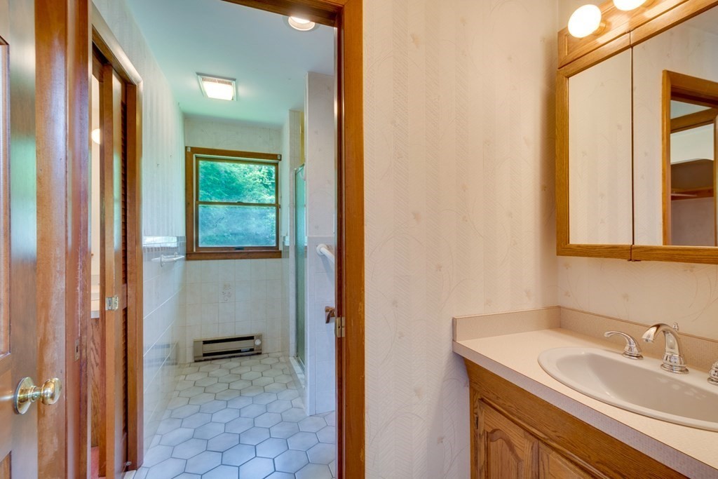 6 Williams Road North Reading, MA 01864 - Photo 20 of 33 Gallery Image 20