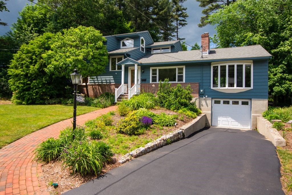 6 Williams Road North Reading, MA 01864 - Photo 2 of 33 Gallery Image 2