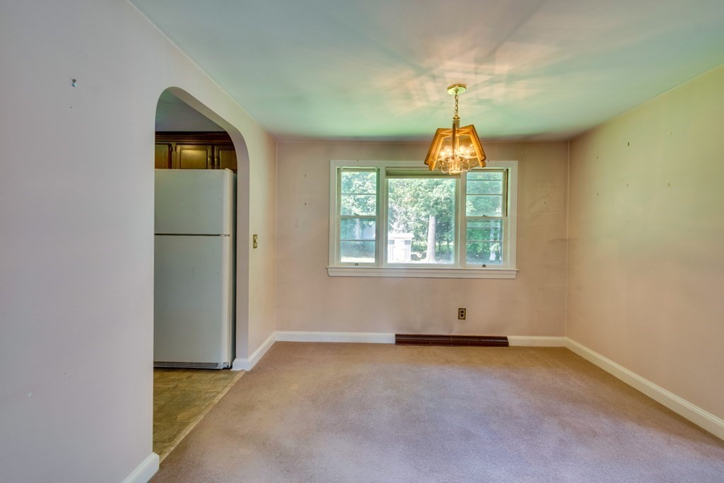 6 Williams Road North Reading, MA 01864 - Photo 8 of 33 Gallery Image 8