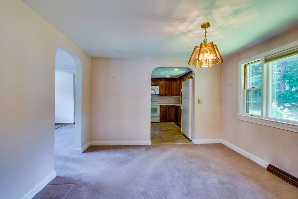 6 Williams Road North Reading, MA 01864 - Photo 10 of 33 Gallery Image 10