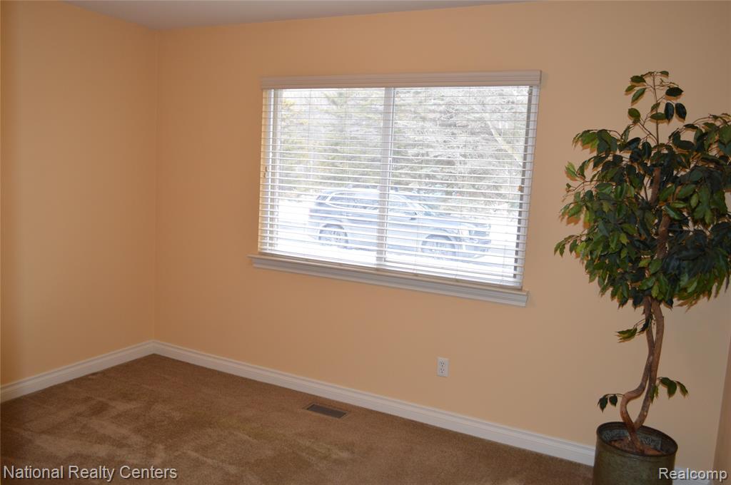 9642 Nook Road, Unit 7 Algonac, MI 48001 - Photo 12 of 15