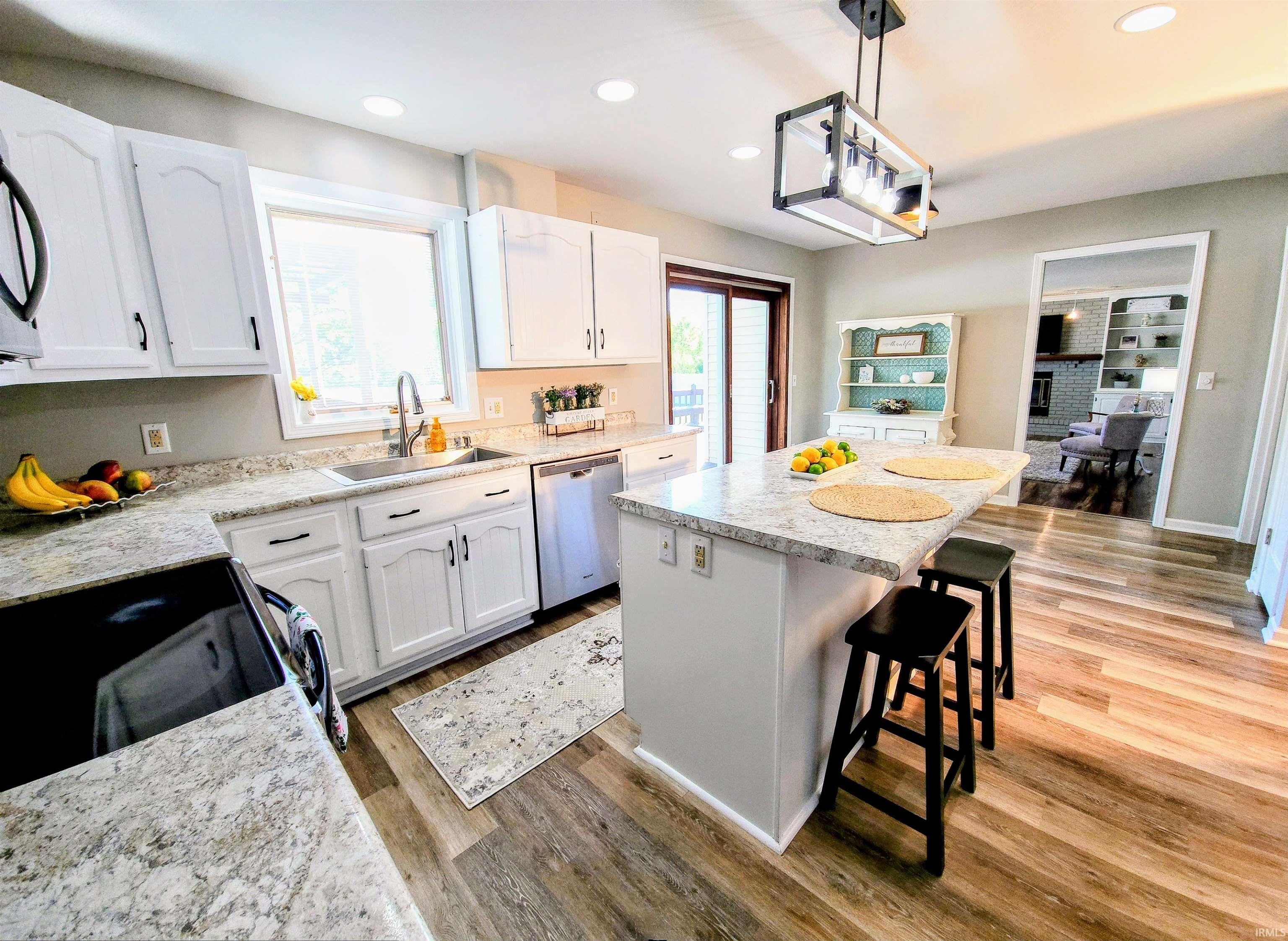 10525 Oak Trail Road Fort Wayne, IN 46845 - Photo 10 of 36 Gallery Image 10