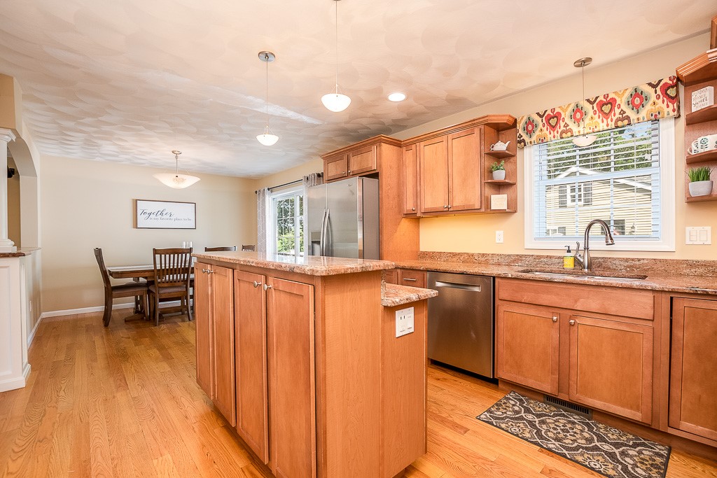 27 Marques Street Cumberland, RI 02864 - Photo 14 of 40