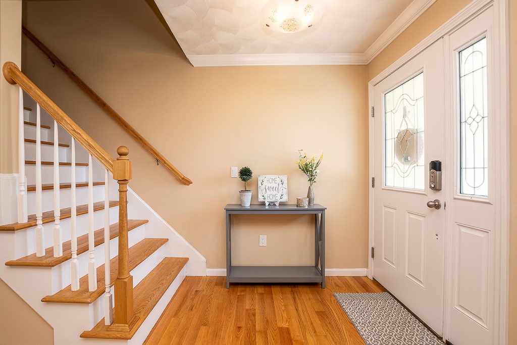 27 Marques Street Cumberland, RI 02864 - Photo 4 of 40