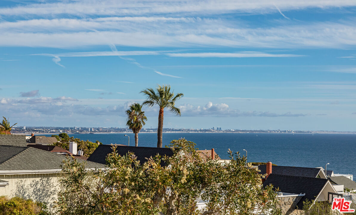3803 Castlerock Road Malibu, CA 90265 - Photo 29 of 33 Gallery Image 29