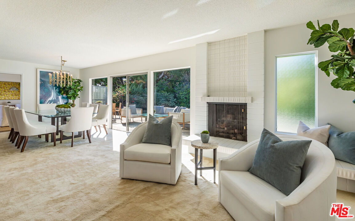 3803 Castlerock Road Malibu, CA 90265 - Photo 4 of 33 Gallery Image 4