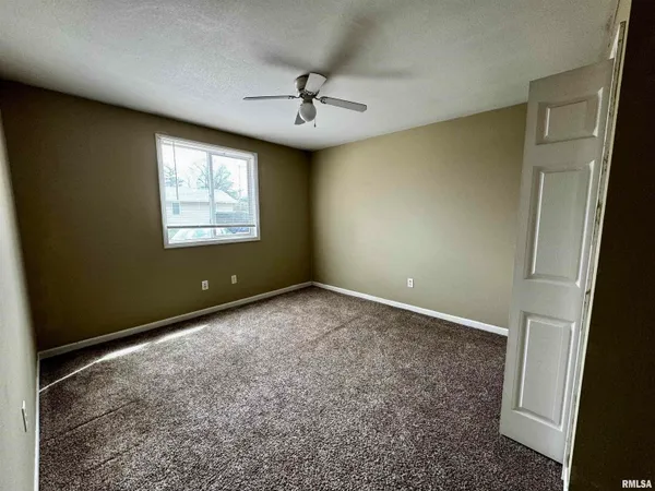 $279,000 | 605 West Orchard Street, Macomb, IL 61455