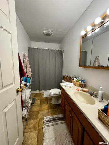 $279,000 | 605 West Orchard Street, Macomb, IL 61455