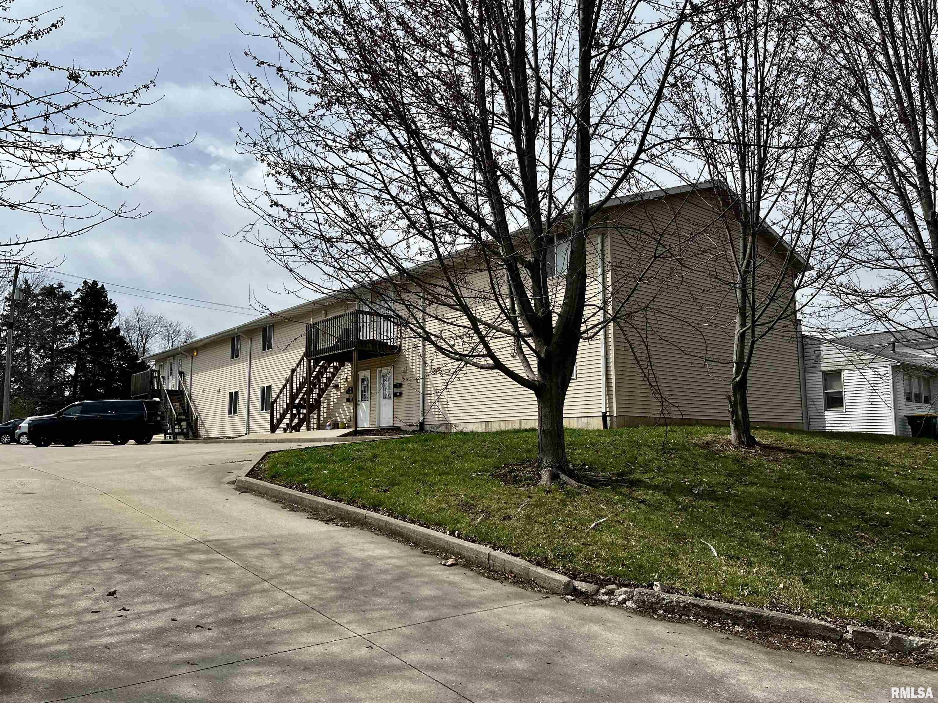 605 West Orchard Street Macomb, IL 61455 - Photo 2 of 26