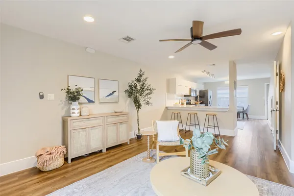 $325,000 | 1101 Grove Boulevard, Unit 306, Austin, TX 78741