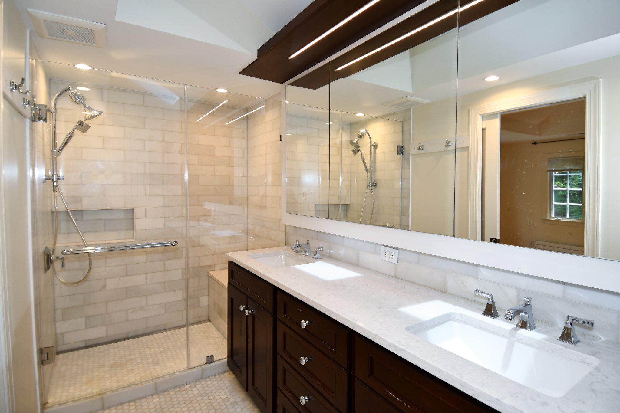 2608 Fordham Road Alexandria, VA 22302 - Photo 26 of 46 Primary ensuite