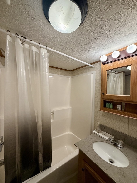 185 Cotuit Road Sandwich, MA 02563 - Photo 8 of 22