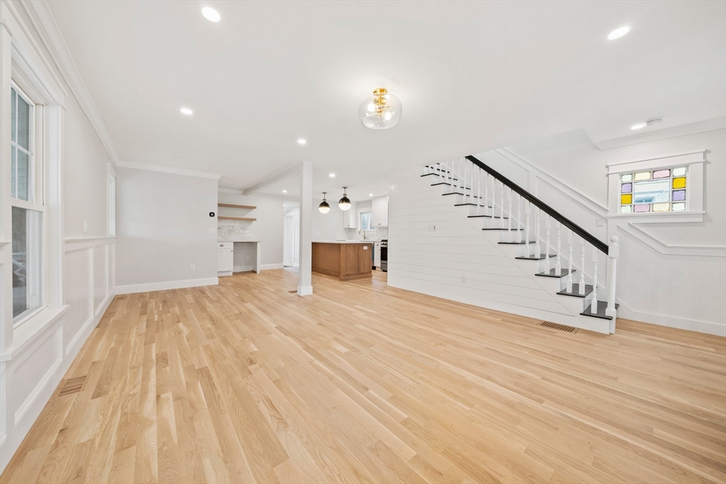 23 Holbrook Road Weymouth, MA 02191 - Photo 12 of 32 Gallery Image 12