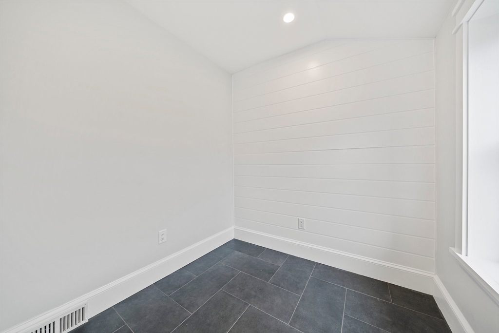 23 Holbrook Road Weymouth, MA 02191 - Photo 15 of 32 Gallery Image 15