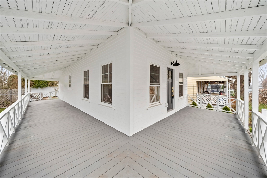 23 Holbrook Road Weymouth, MA 02191 - Photo 4 of 32 Gallery Image 4