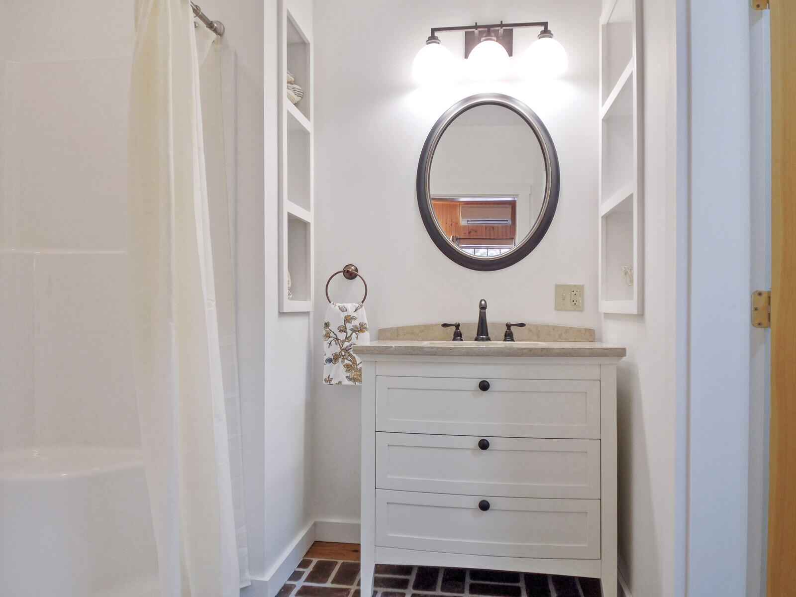 159 Peninsula Drive Rome, ME 04963 - Photo 64 of 138 1st Floor Ensuite Bathroom