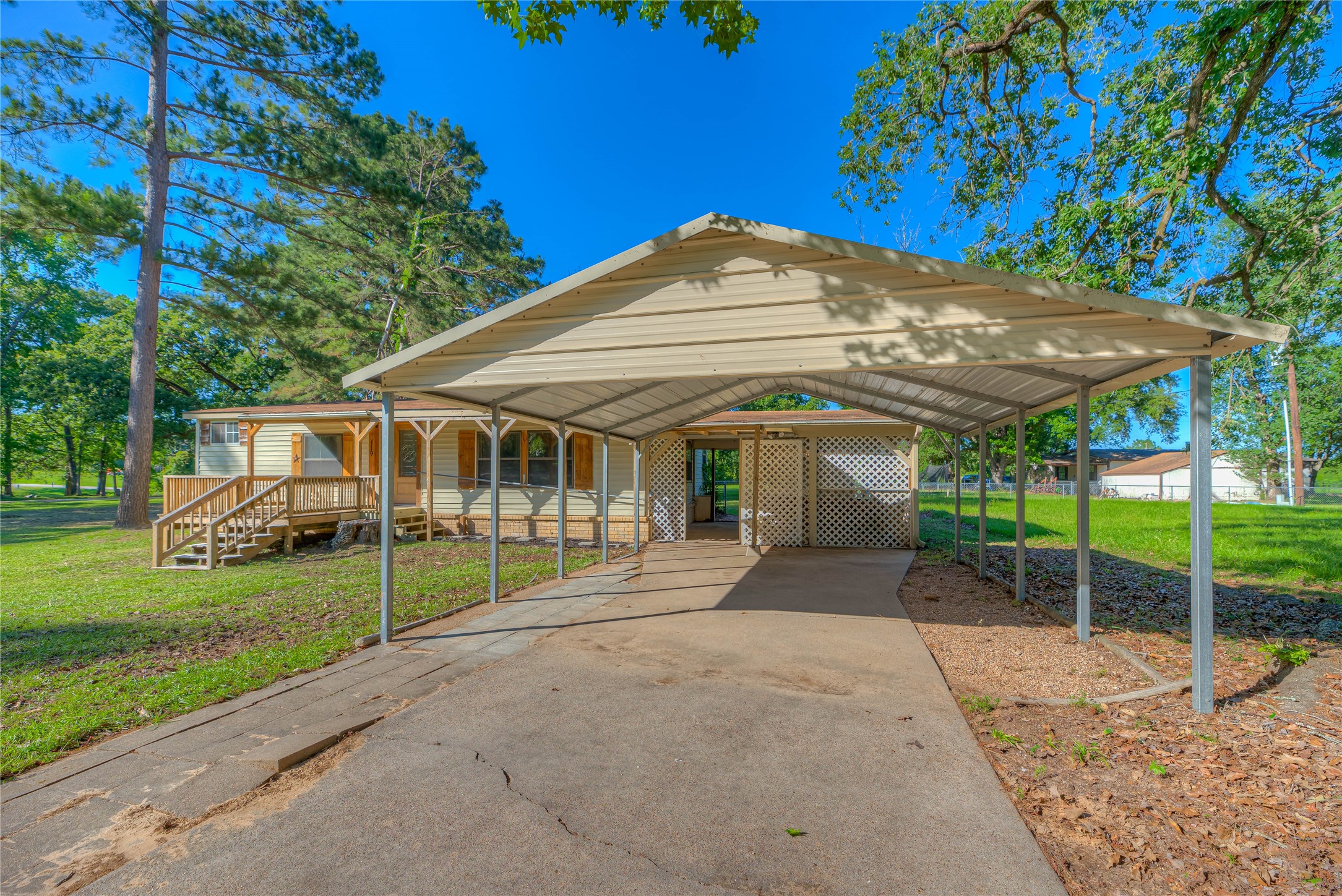 119 Monticello Street Trinity, TX 75862 - Photo 2 of 20