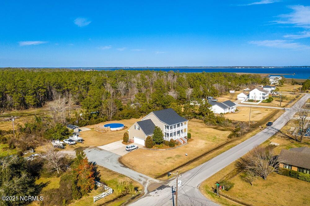121 Olga Road Beaufort, NC 28516 - Photo 22 of 72 121 Olga Road-13