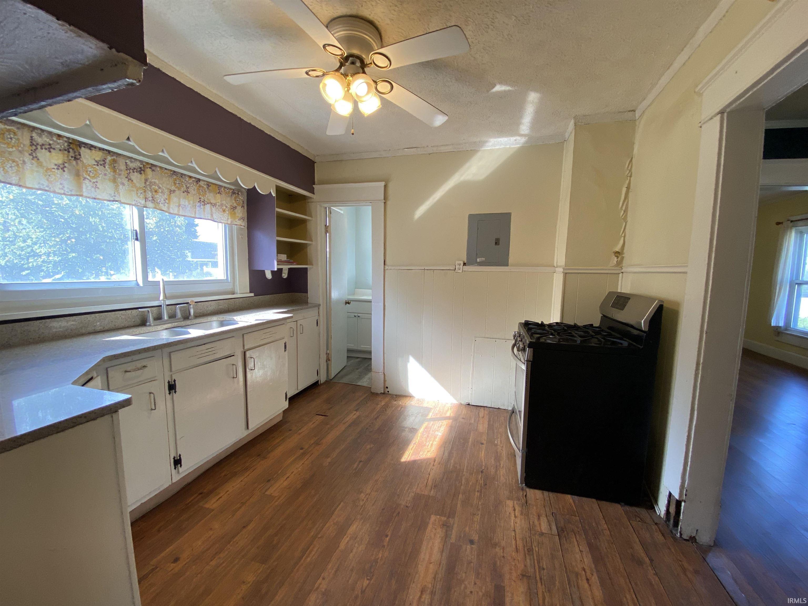 702 W Street Bedford, IN 47421 - Photo 12 of 31