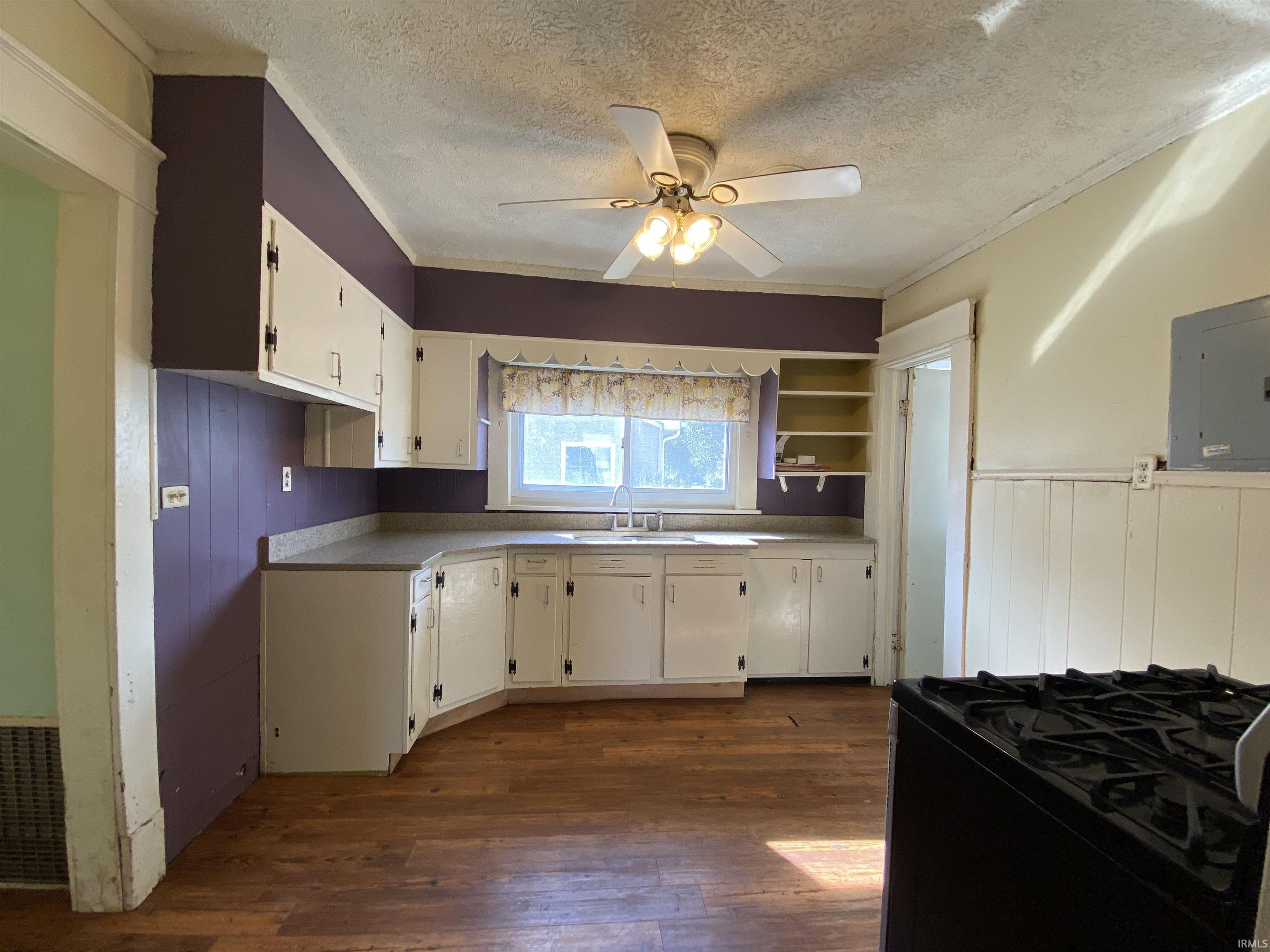 702 W Street Bedford, IN 47421 - Photo 13 of 31