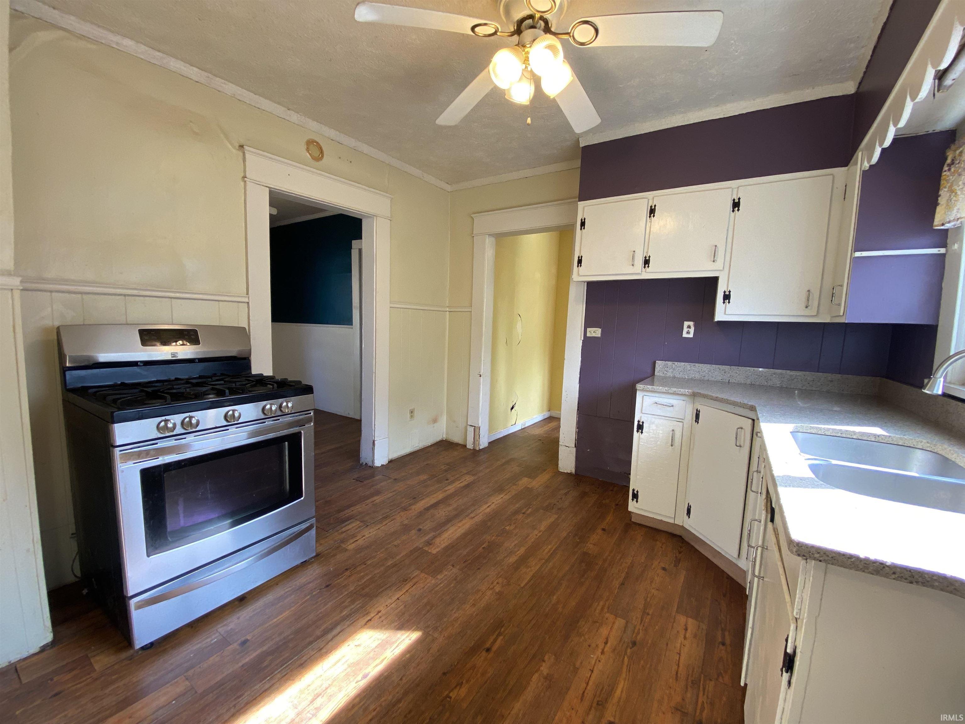 702 W Street Bedford, IN 47421 - Photo 14 of 31