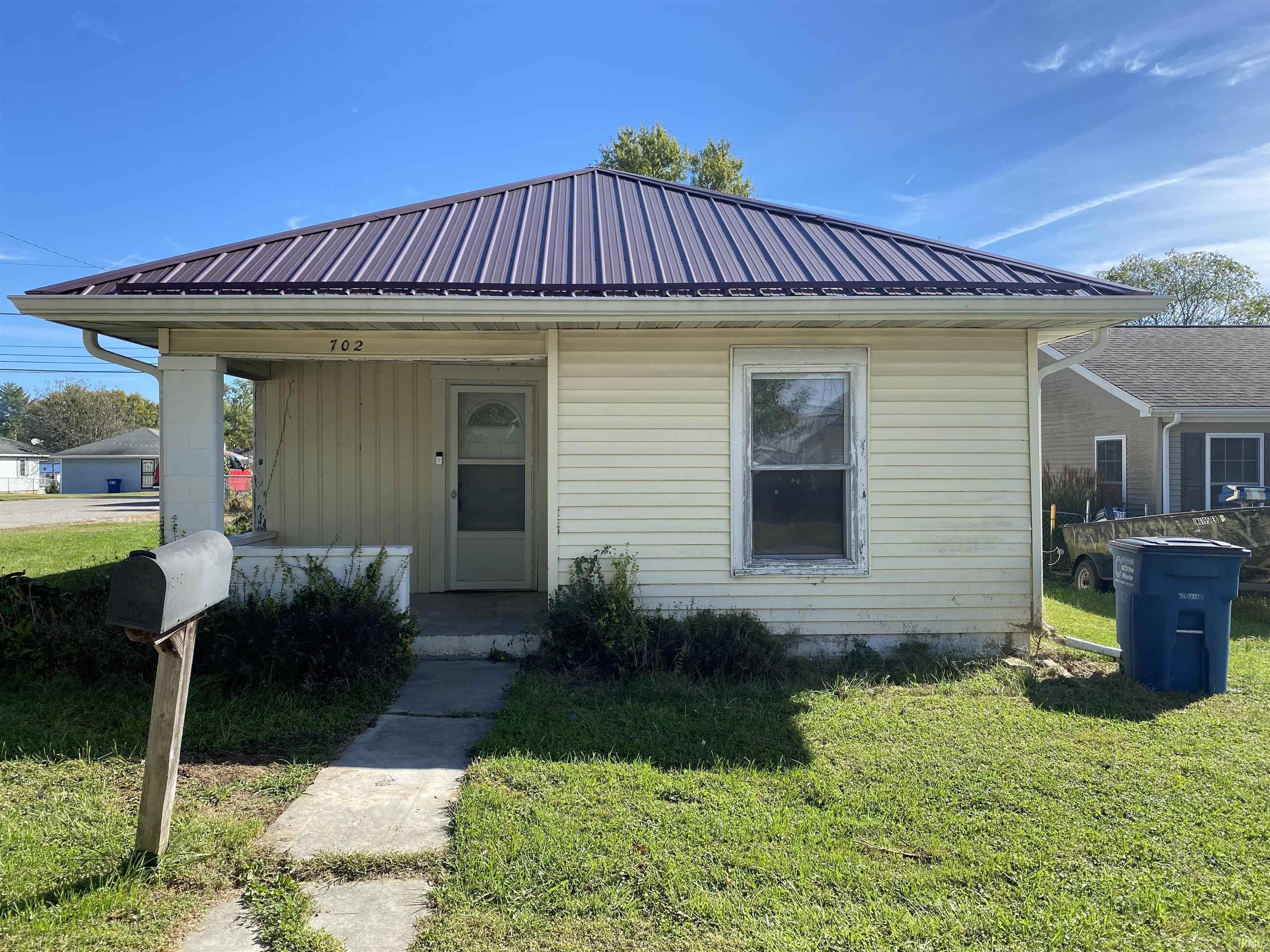 702 W Street Bedford, IN 47421 - Photo 3 of 31