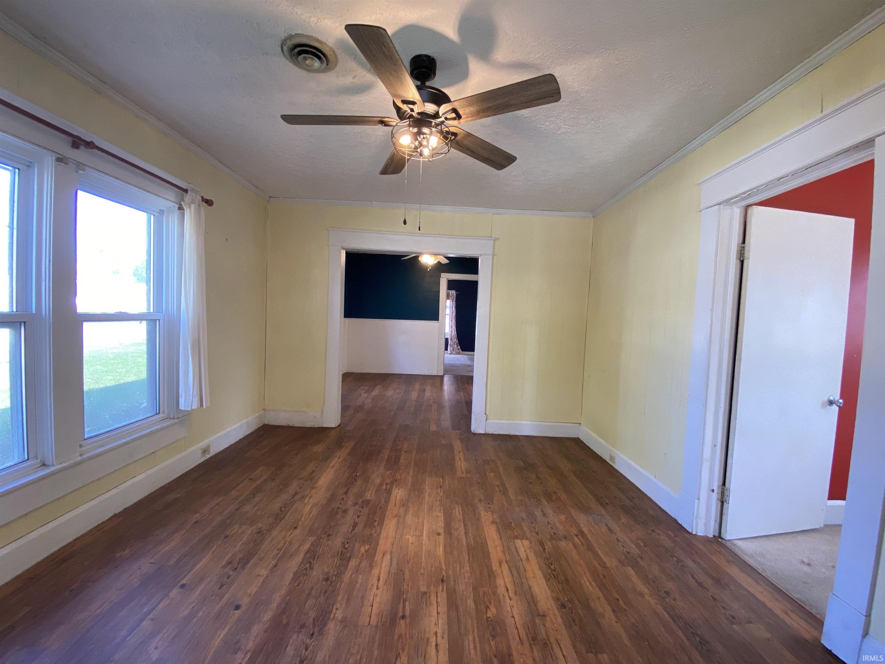 702 W Street Bedford, IN 47421 - Photo 5 of 31